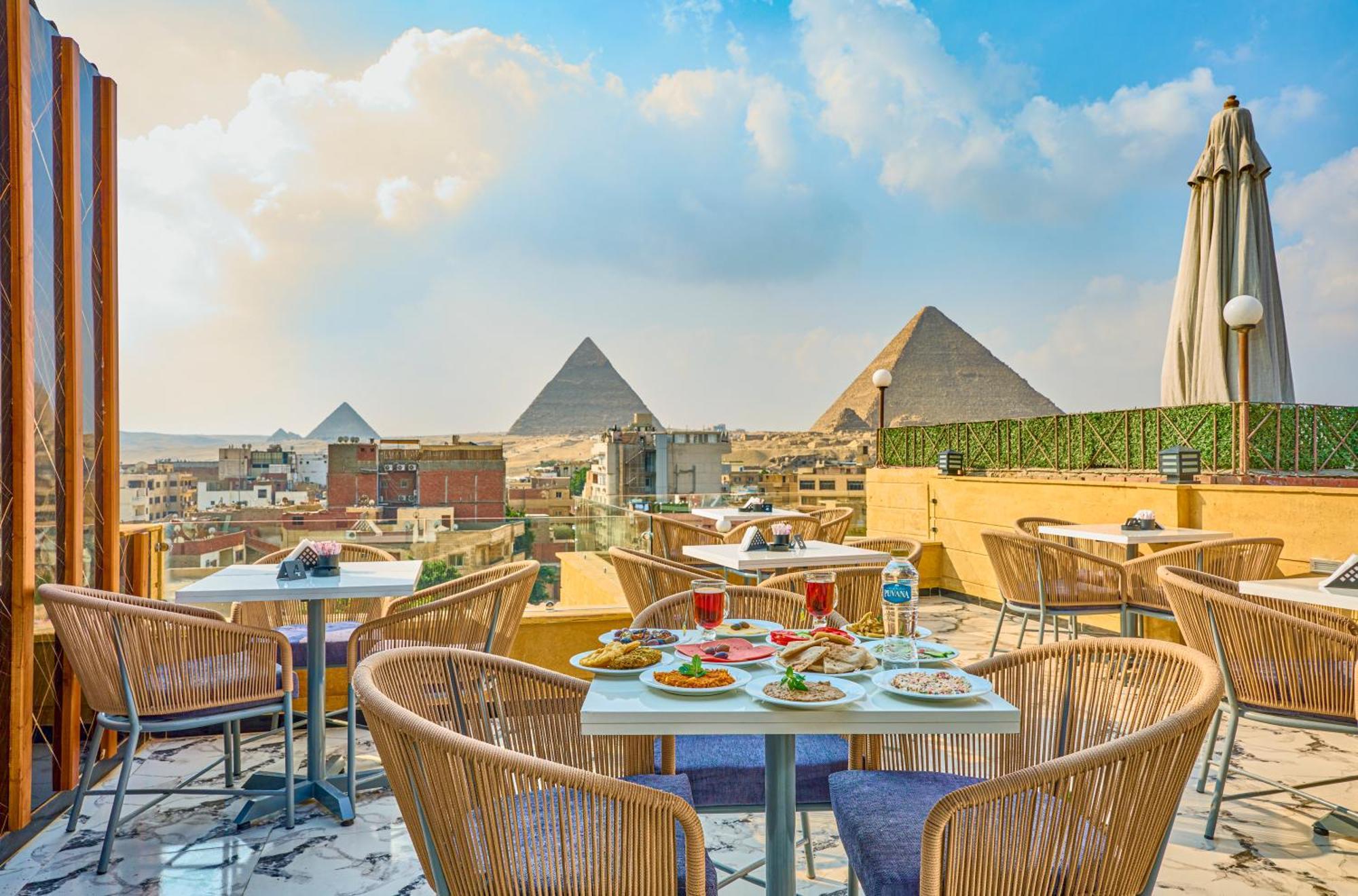 Hotel Cleopatra Tower Pyramid View Kafret el-Gabal Esterno foto
