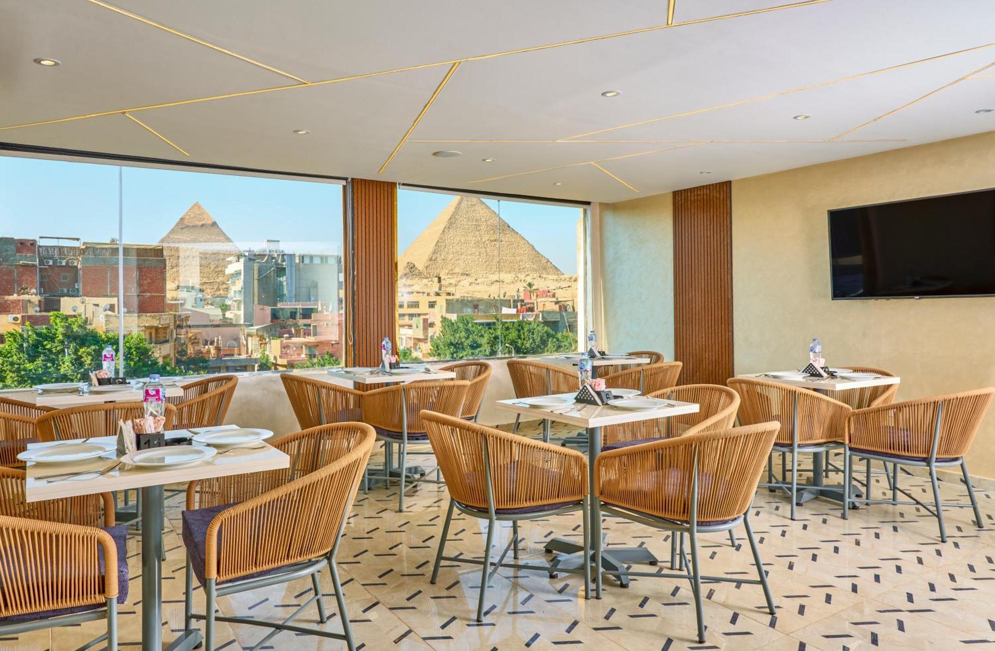 Hotel Cleopatra Tower Pyramid View Kafret el-Gabal Esterno foto