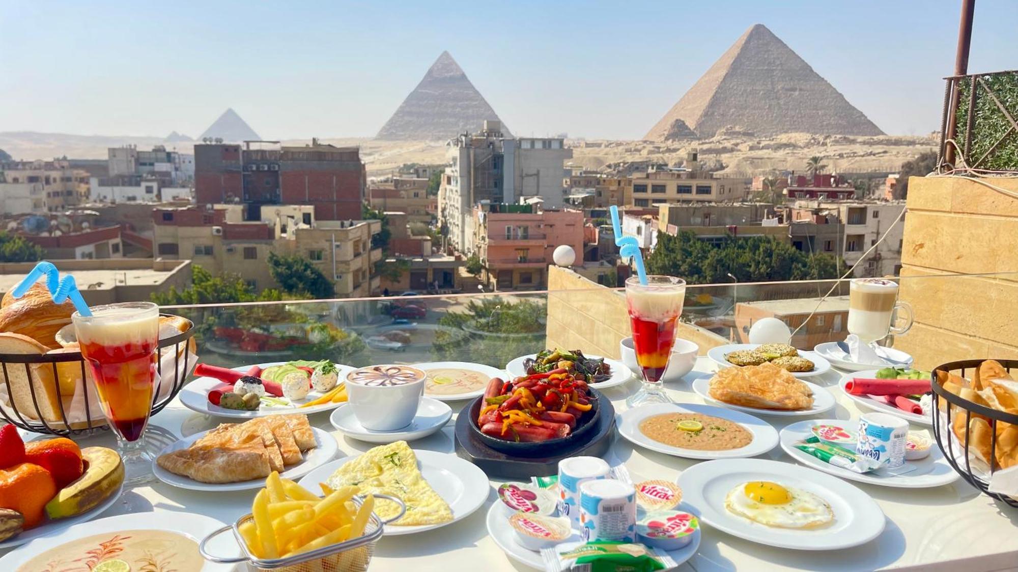 Hotel Cleopatra Tower Pyramid View Kafret el-Gabal Esterno foto